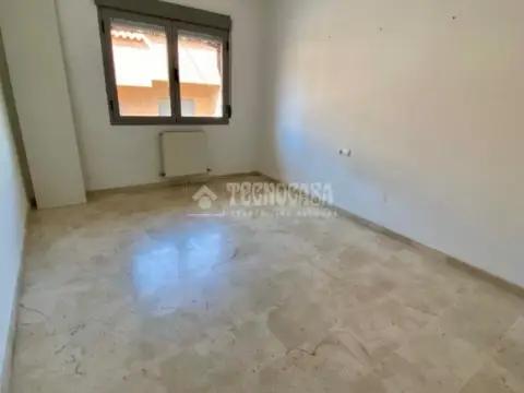 Casa adosada en Los Milagros-La Corchera