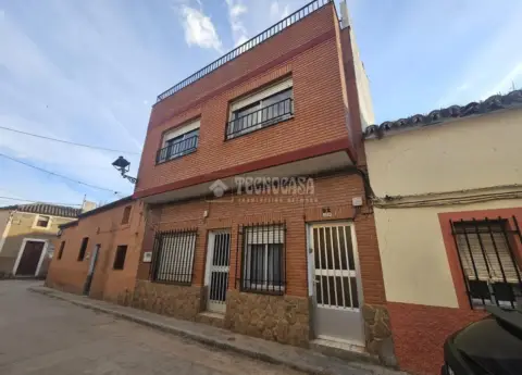 Casa pareada en Espinoso del Rey