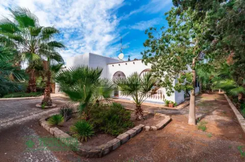 Casa unifamiliar en El Parador de las Hortichuelas