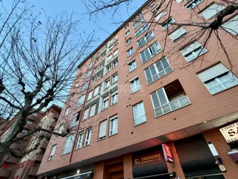 Piso en Avenida de los Reyes Leoneses