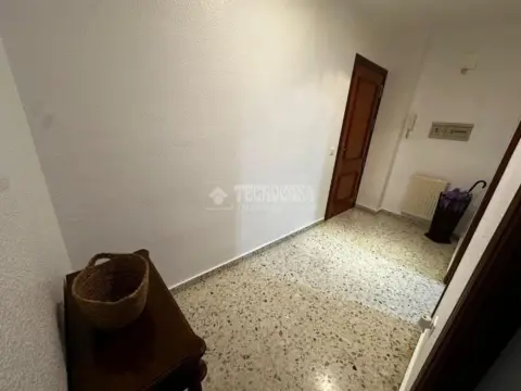 Piso en Reina Sofía-Salesianos-Bodegones