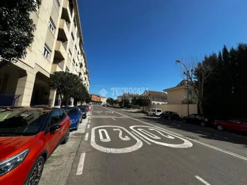 Piso en Reina Sofía-Salesianos-Bodegones