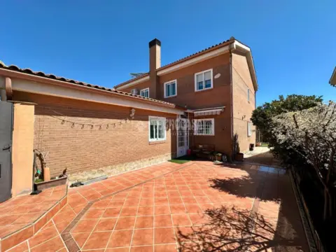 Casa pareada en Pioz