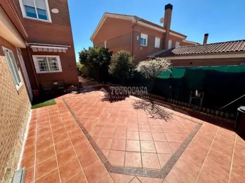 Casa pareada en Pioz