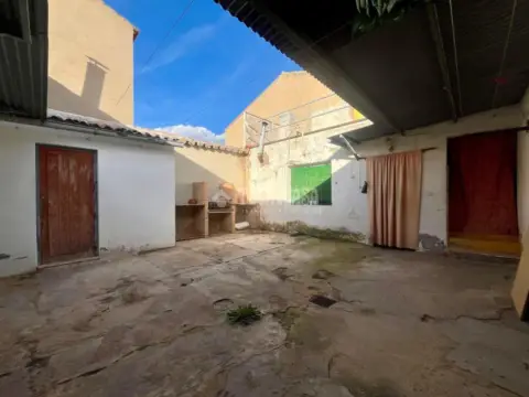 Casa adosada en Valdepeñas