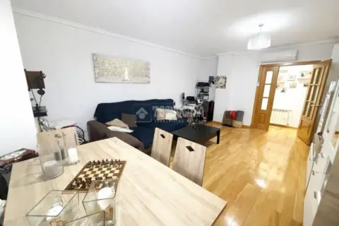 Piso en Urbanización El Quiñón