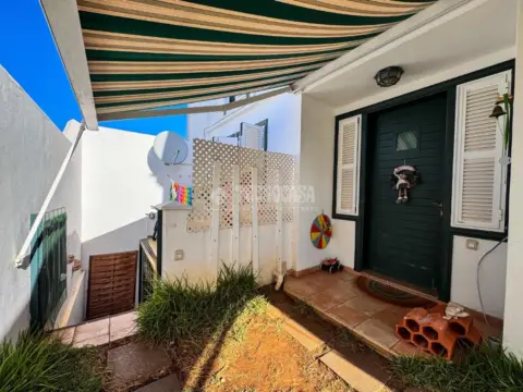 Casa adosada en Arico El Nuevo