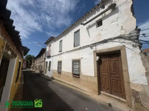 Casa adosada en Piedrabuena