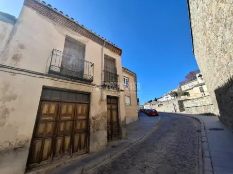 Casa pareada en San Nicolás-La Toledana-Valle Amblés