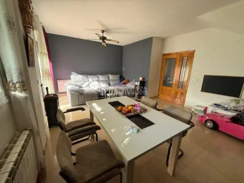 Casa adosada en Escalona