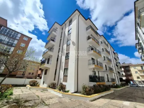 Piso en San Nicolás-La Toledana-Valle Amblés