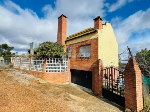 Casa unifamiliar en Consuegra