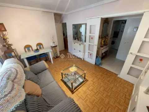 Piso en Naranjo-La Serna