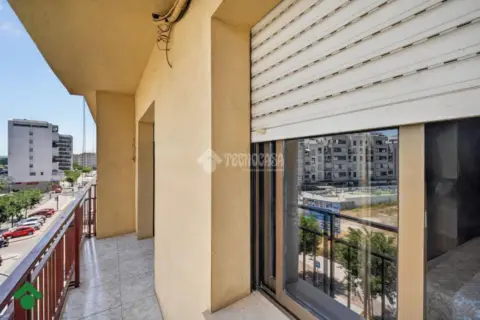 Piso en Santa Rosa-Valdeolleros