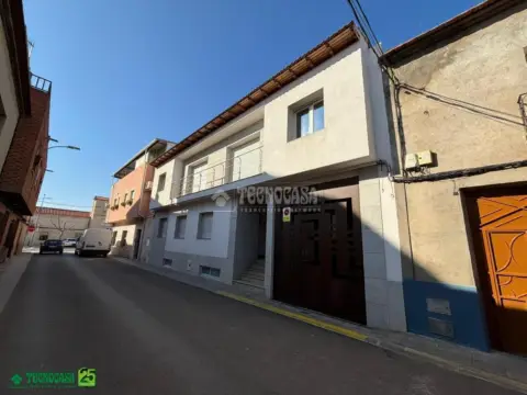 Casa adosada en Bolaños de Calatrava