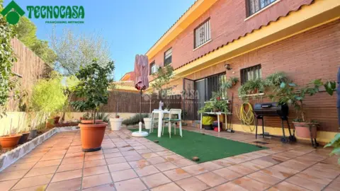 Casa adosada en Torrejón de la Calzada