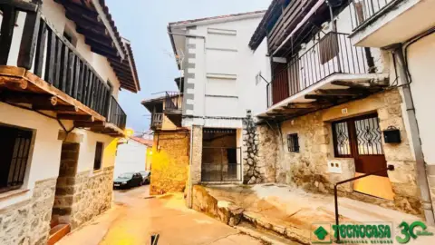 Casa adosada en Pedro Bernardo