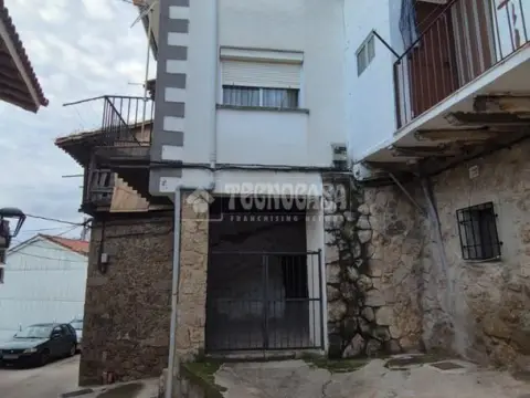 Casa adosada en Pedro Bernardo