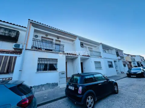 Casa adosada en Alcaudete de La Jara