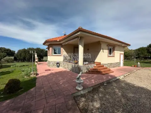 Casa rústica en Málaga del Fresno