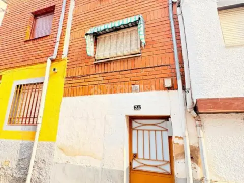 Casa adosada en Candeleda