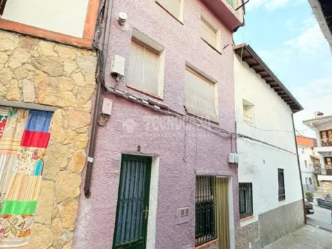 Casa adosada en Poyales del Hoyo