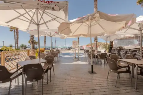 Local comercial en La Caleta-Guardia