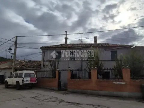 Casa pareada en Tariego de Cerrato