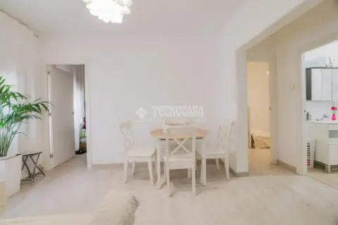 Piso en Carrer de Travau