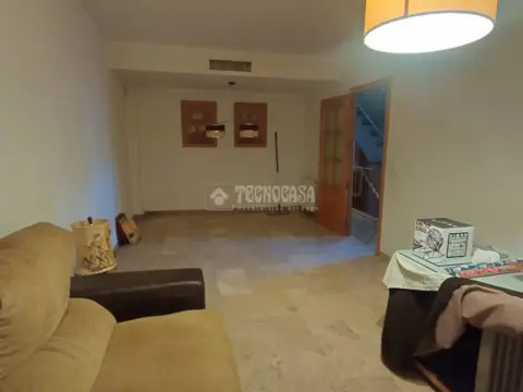 Casa adosada en Periurbano Este-Santa Cruz