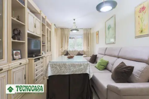 Piso en Fuensanta-Arcángel-Cañero