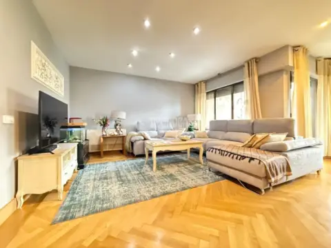 Casa adosada en Centro