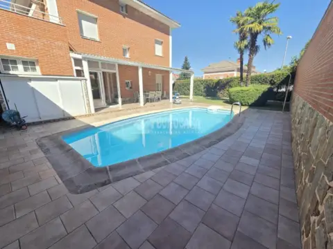 Casa pareada en Hispanoamérica-Las Comunidades