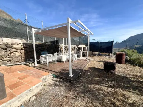 Casa rústica en Zona Interior
