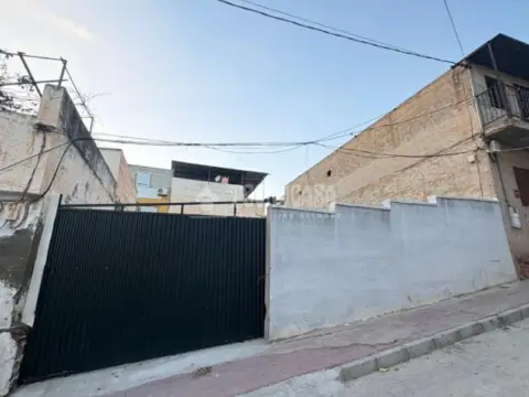 Terreno en La Virreina-Jardín Botánico-La Rosaleda