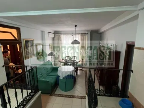 Casa adosada en calle de la Cantareria Alta