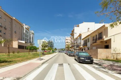 Casa adosada en Hispanidad-Vivar Téllez-Nuevas Urbanizaciones