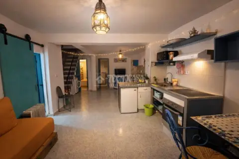 Casa pareada en calle Mondéjar