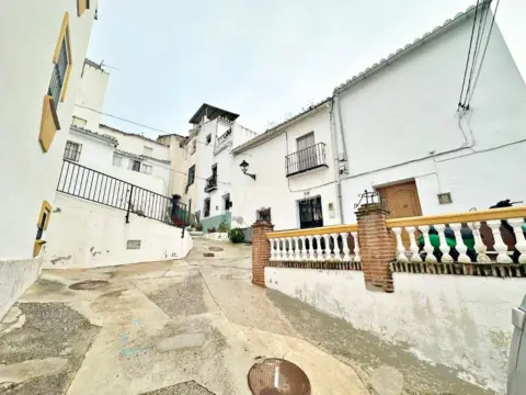 Casa adosada en Almogía