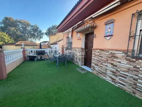 Casa unifamiliar en calle Granate