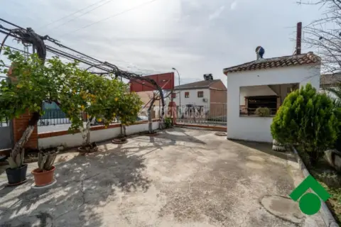 Casa adosada en Pinos Puente