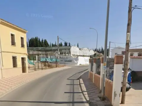 Casa adosada en calle del Puente Monjardín