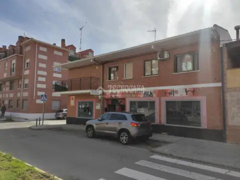 Local comercial en Zona Bulevar de las Acacias