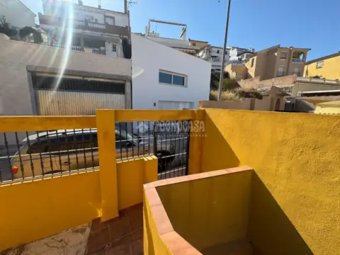 Casa pareada en calle de Lorenzo Valla