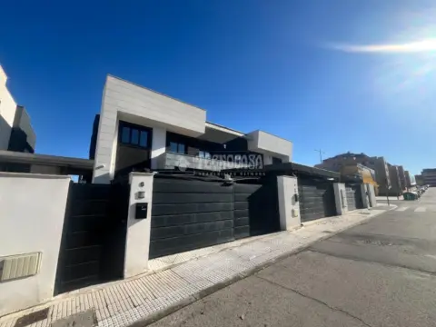 Casa pareada en Navalcarnero