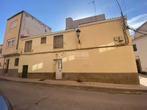 Casa pareada en calle de la Escarchada