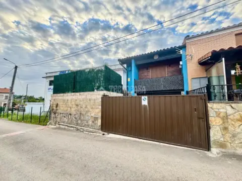 Casa pareada en Solares