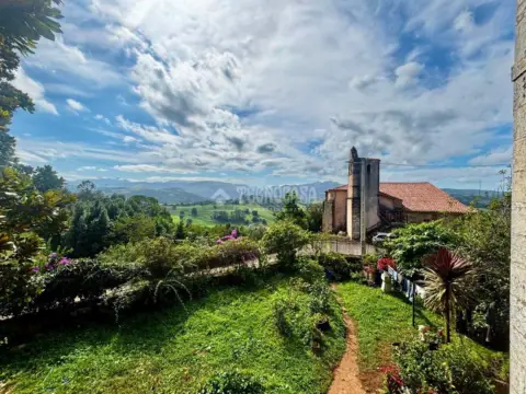 Casa unifamiliar en Solares