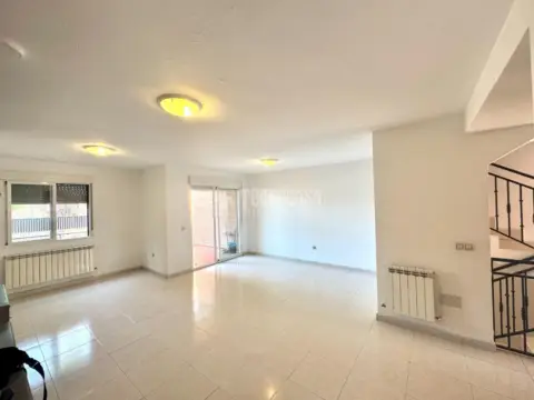 Casa adosada en Ensanche