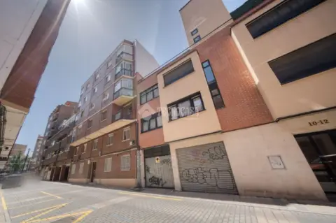 Piso en Circular-Vadillos